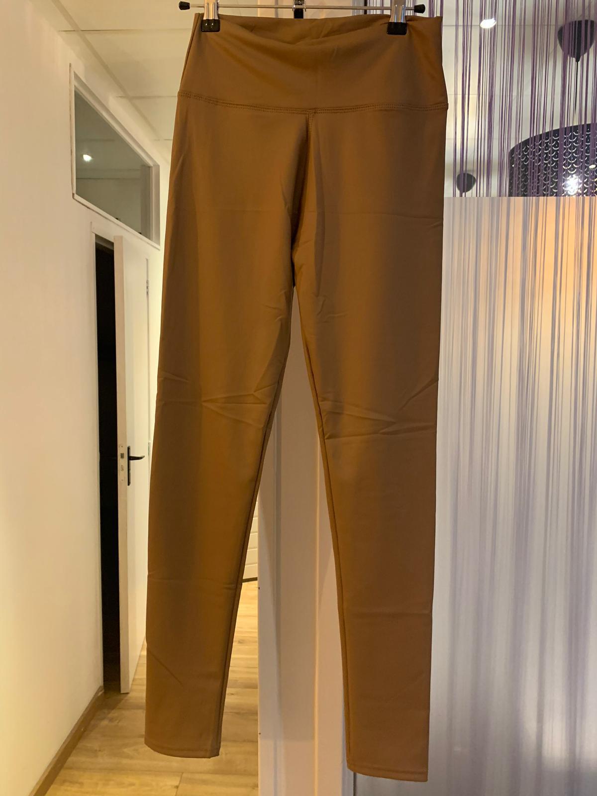 Faux leather legging camel kleur