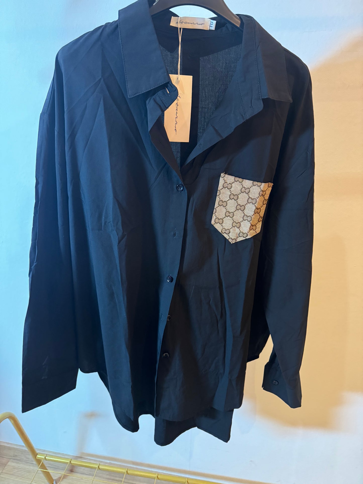 Zwarte blouse met gg logo borstzak