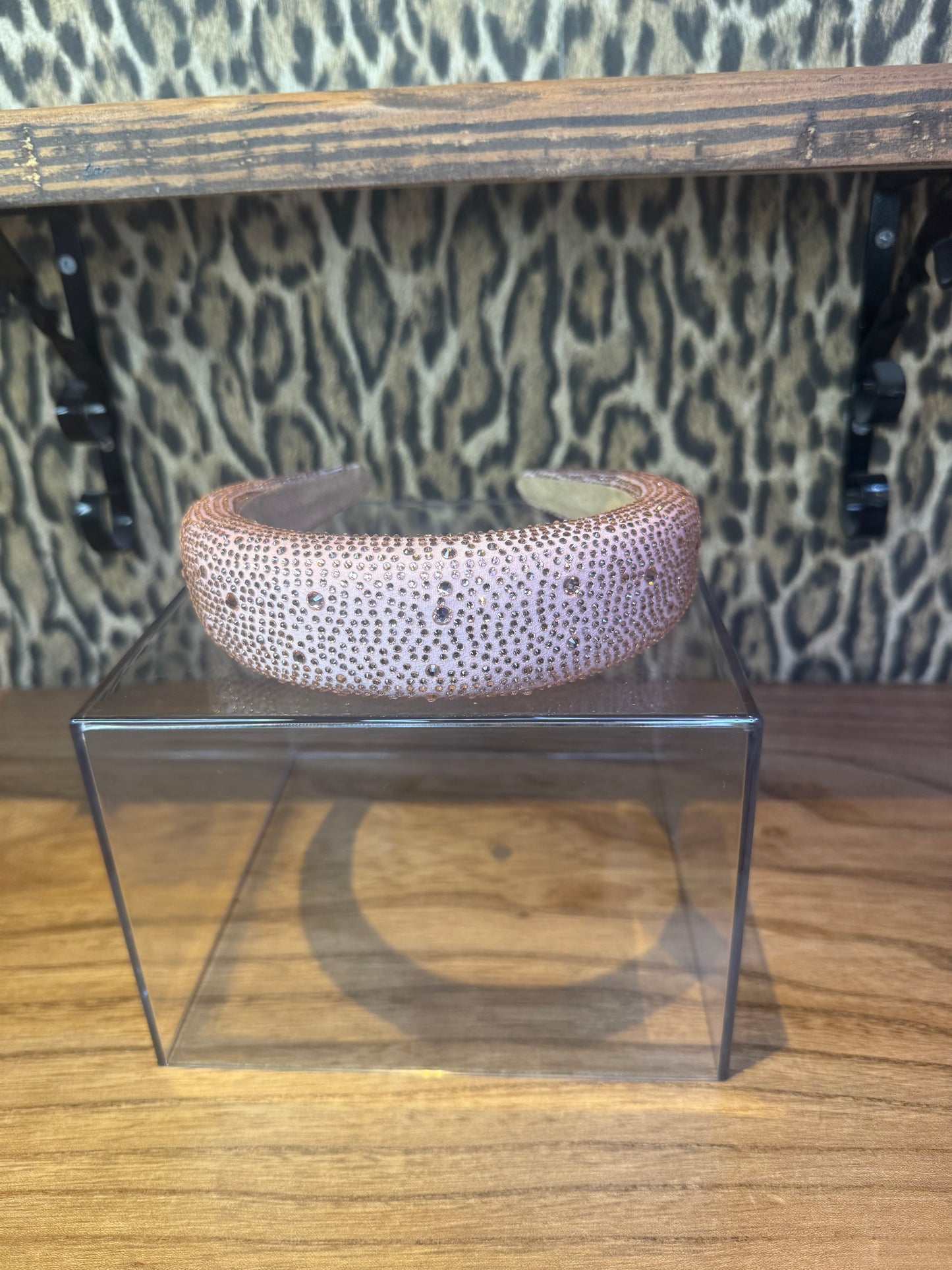 Lichtroze rhinestone haarband
