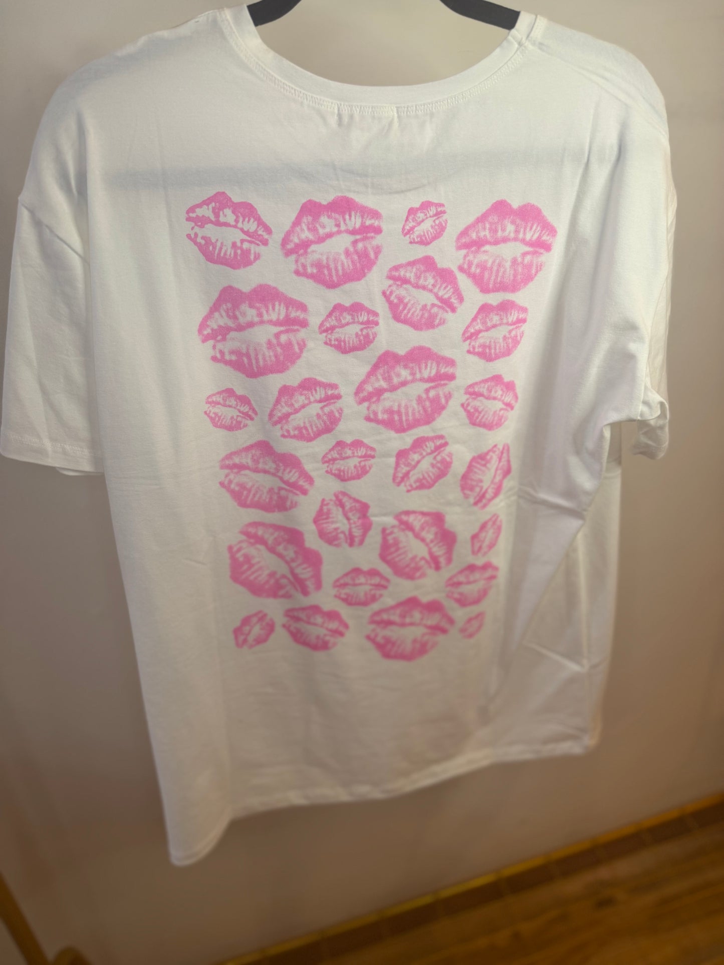 Kissed back shirt one size