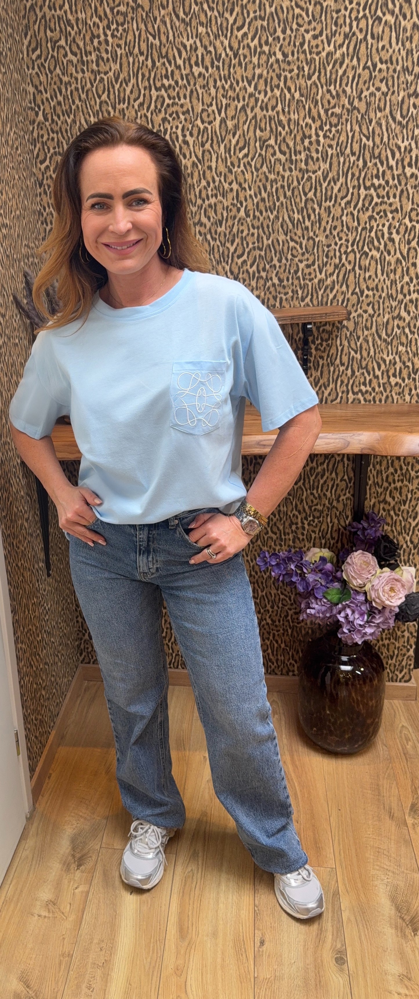 T-shirt “Pocket Detail” – Lichtblauw